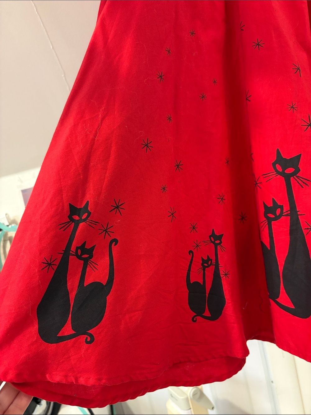 Heart of Haute Red Retro Atomic Siamese Cat Print Circle Skirt - Picture 2 of 4